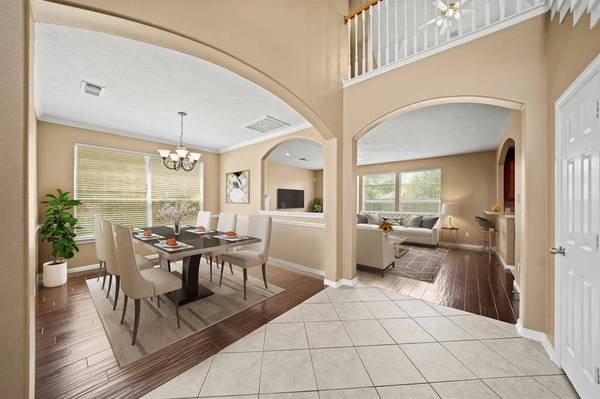 4704 Lakefront Terrace CT, Pearland, TX 77584