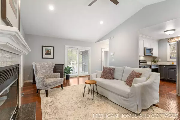 1227 Beech Drive, South Haven, MI 49090