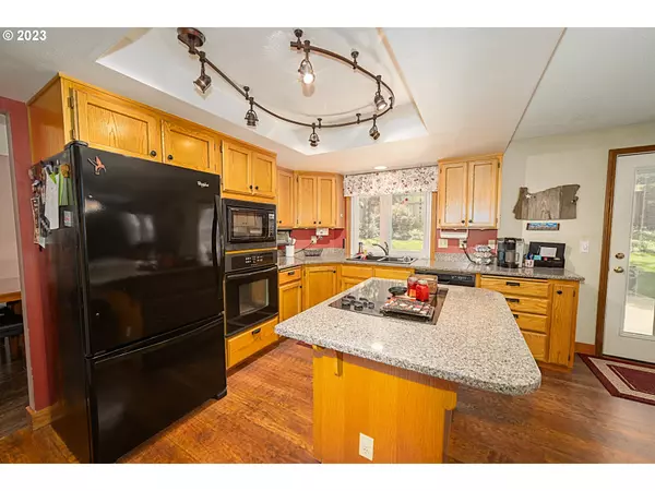 9131 SW Hill ST, Tigard, OR 97223