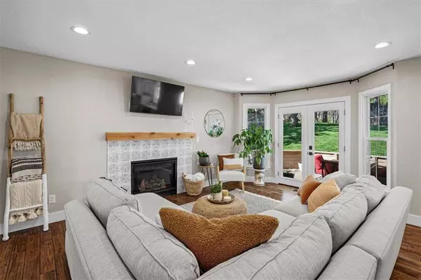 11200 Lowell AVE, Overland Park, KS 66210