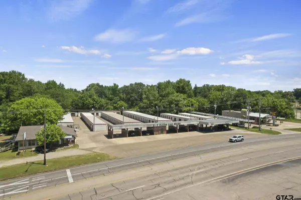 105 N Greer, Pittsburg, TX 75686