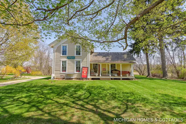 1173 Blue Star Highway, South Haven, MI 49090