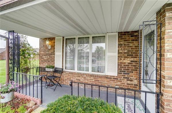 1037 Carson Lane, Springfield, OH 45503