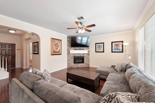 10021 Voss Avenue, Fort Worth, TX 76244