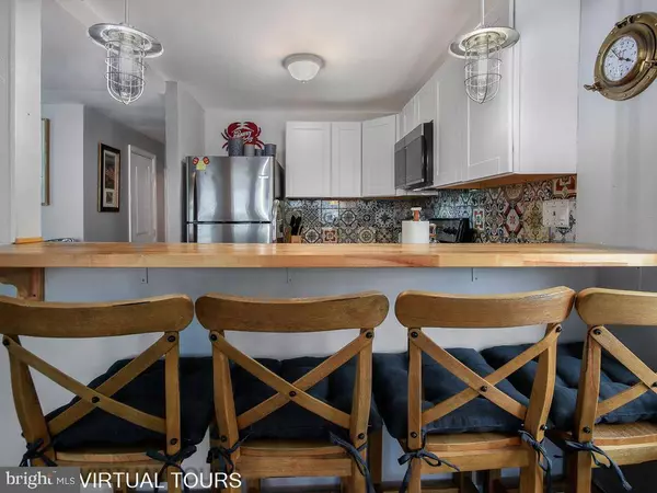 422 W GLENWOOD AVE, Wildwood, NJ 08260