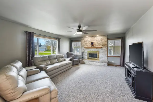 455 Conley Drive, Elburn, IL 60119