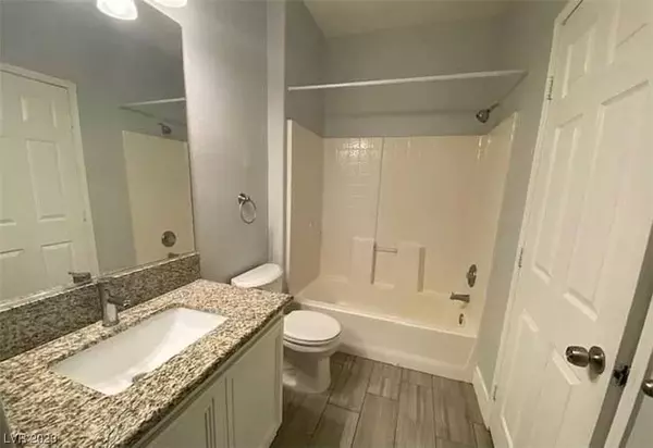 7189 S Durango Drive #206, Las Vegas, NV 89113