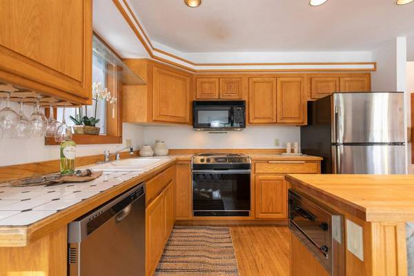 13230 Muhlebach Way, Truckee, CA 96161-0000