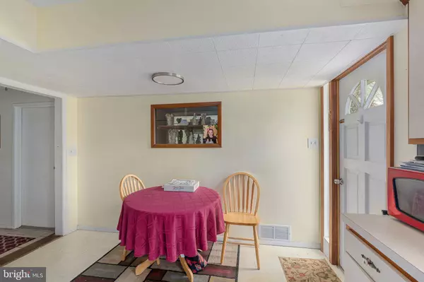 536 CHARLES ST, Coopersburg, PA 18036