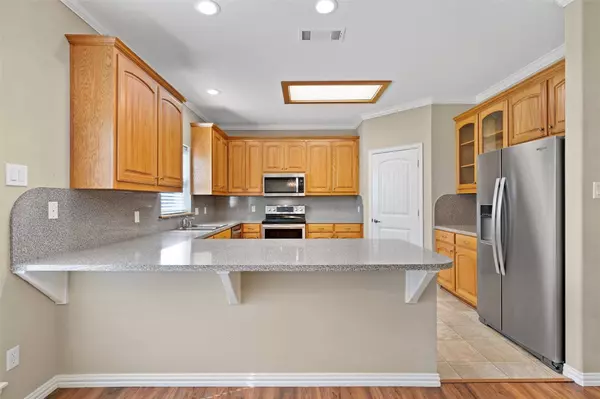 709 N Davis Street, West, TX 76691