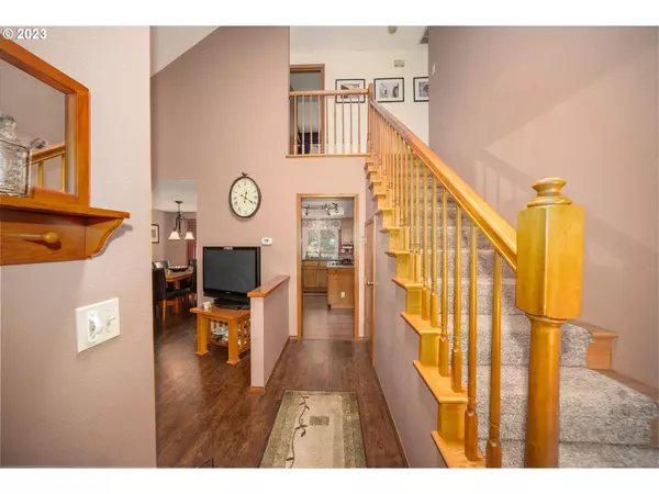 9131 SW Hill ST, Tigard, OR 97223