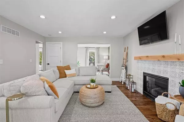 11200 Lowell AVE, Overland Park, KS 66210