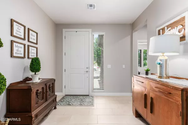 1535 W SILVER CREEK Lane, San Tan Valley, AZ 85140