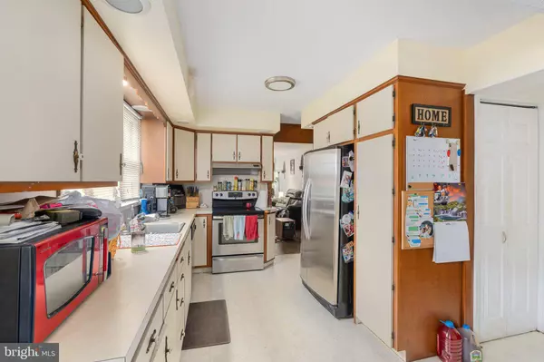 536 CHARLES ST, Coopersburg, PA 18036