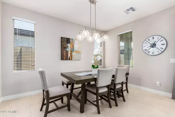 1535 W SILVER CREEK Lane, San Tan Valley, AZ 85140