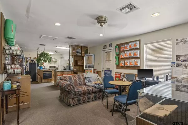 105 N Greer, Pittsburg, TX 75686