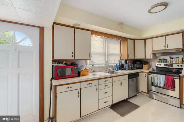 536 CHARLES ST, Coopersburg, PA 18036