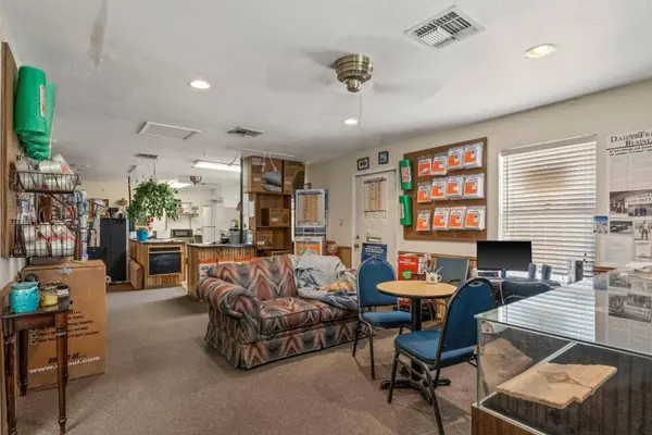 105 N Greer, Pittsburg, TX 75686