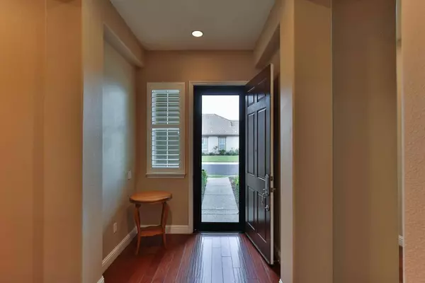 2265 Devonport LOOP, Roseville, CA 95747