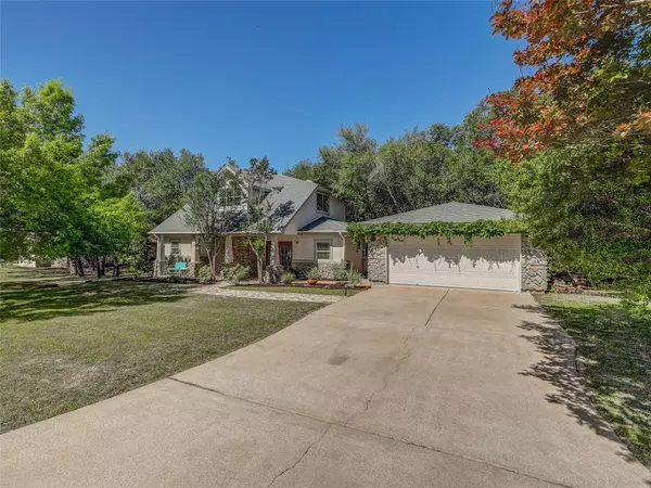 709 Shadywood LN, Dripping Springs, TX 78620