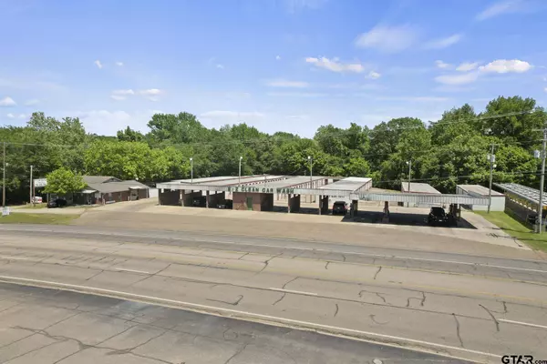 105 N Greer, Pittsburg, TX 75686