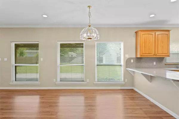 709 N Davis Street, West, TX 76691