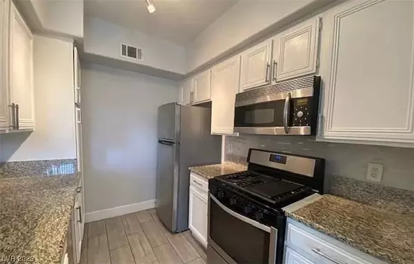 7189 S Durango Drive #206, Las Vegas, NV 89113