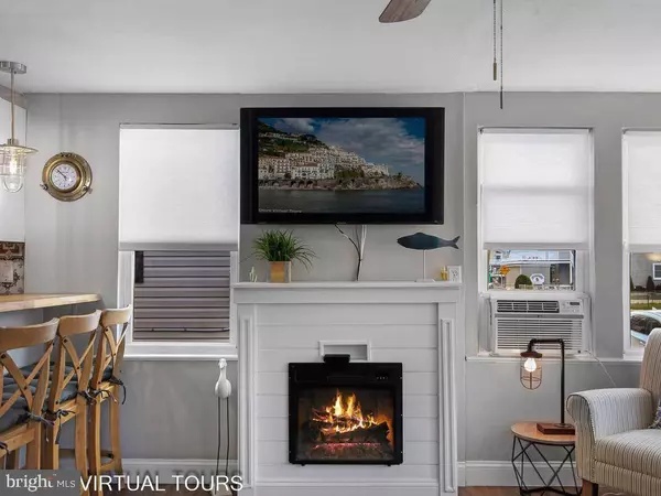 422 W GLENWOOD AVE, Wildwood, NJ 08260