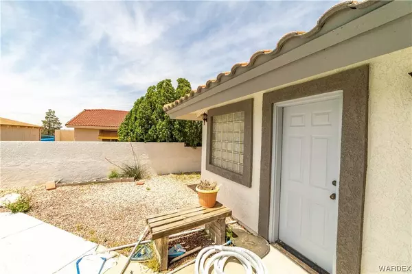 4012 Airway AVE, Kingman, AZ 86401