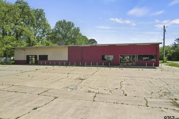 101 E 5th, Winfield, TX 75493