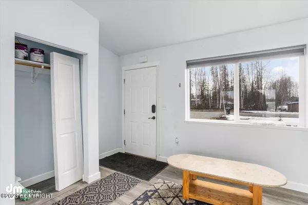 1797 S Spruce CT, Big Lake, AK 99652