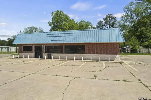 101 E 5th, Winfield, TX 75493