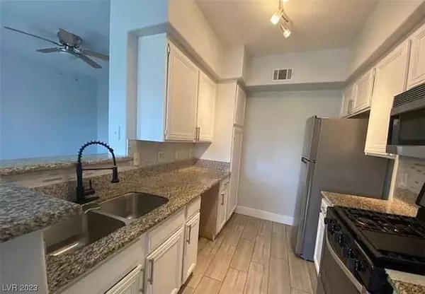 7189 S Durango Drive #206, Las Vegas, NV 89113