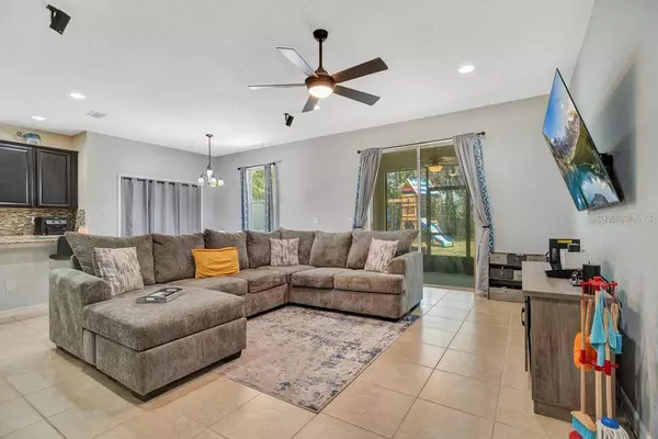 680 PREAKNESS CIR, Deland, FL 32724