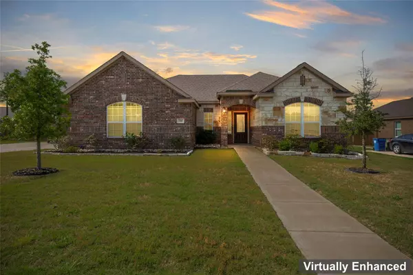 716 W Milas Lane, Glenn Heights, TX 75154