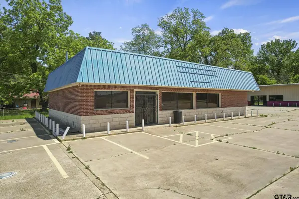 101 E 5th, Winfield, TX 75493