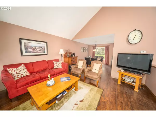 9131 SW Hill ST, Tigard, OR 97223