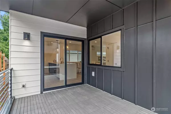 10044 Ravenna AVE NE, Seattle, WA 98125