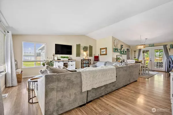 18144 Guava ST SW, Rochester, WA 98579