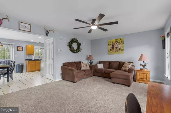 17 LAMBS LN, Jonestown, PA 17038