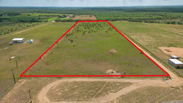 CR 2000 SAND HOLLOW RD, Pearsall, TX 78061