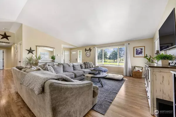 18144 Guava ST SW, Rochester, WA 98579