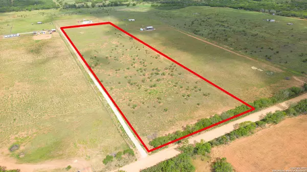 CR 2000 SAND HOLLOW RD, Pearsall, TX 78061