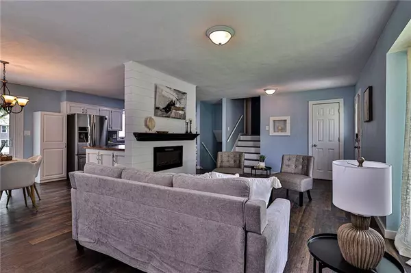 710 Finch ST, Raymore, MO 64083