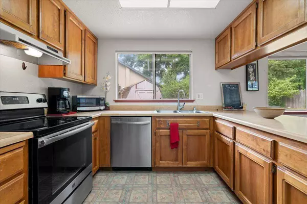 9 Binaca CT, Sacramento, CA 95833