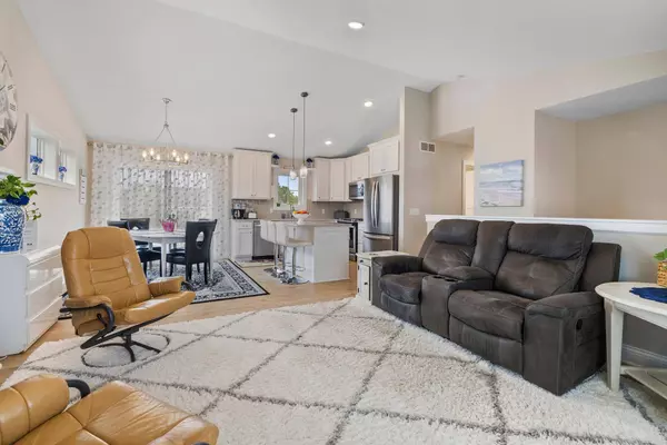 1253 Legacy Pkwy, New Richmond, WI 54017