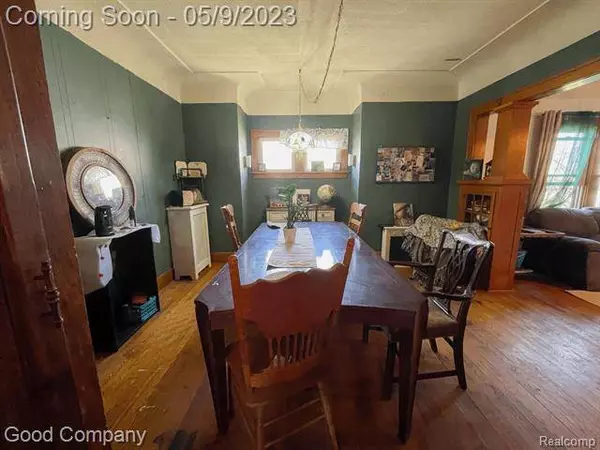 27075 W HURON RIVER Drive, Flat Rock, MI 48134