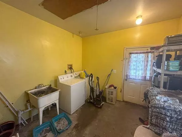 13810 MARSHALL Avenue, Warren, MI 48089