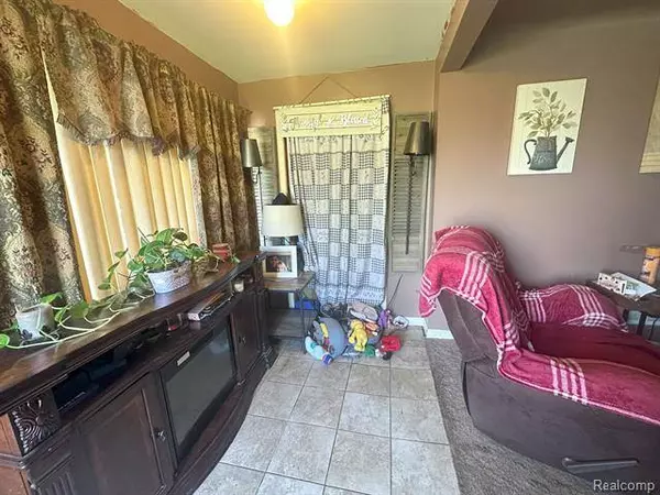 13810 MARSHALL Avenue, Warren, MI 48089