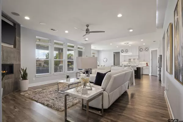 204 Devonshire, Mt Pleasant, TX 75455